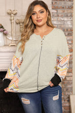 Load image into Gallery viewer, Plus Size Exposed Seam Print Long Sleeve T-Shirt
