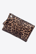 Load image into Gallery viewer, Leopard PU Leather Clutch
