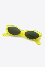 Load image into Gallery viewer, Polycarbonate Frame Wayfarer Sunglasses
