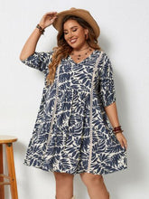 Load image into Gallery viewer, Plus Size Printed V-Neck Half Sleeve Mini Dress
